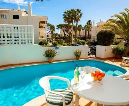Sleeps 4 Pool Air Con T480133